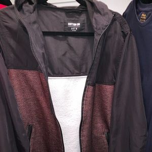 Cotton On Men’s “M” Windbreaker